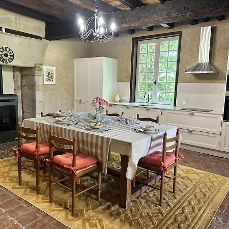 Holiday home Domaine Du Cedre Eternel Saint-Colomb-de-Lauzun