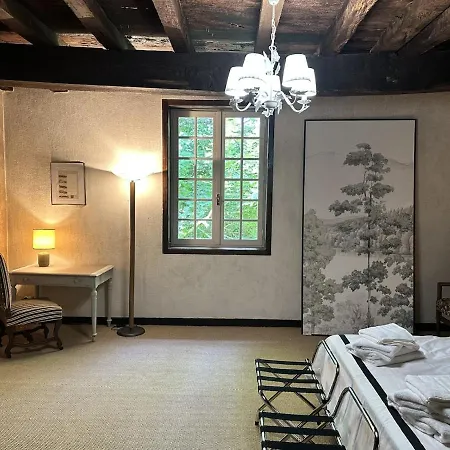 Holiday home Domaine Du Cedre Eternel Saint-Colomb-de-Lauzun