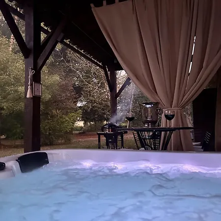 Semesterbostad Domaine Du Cedre Eternel